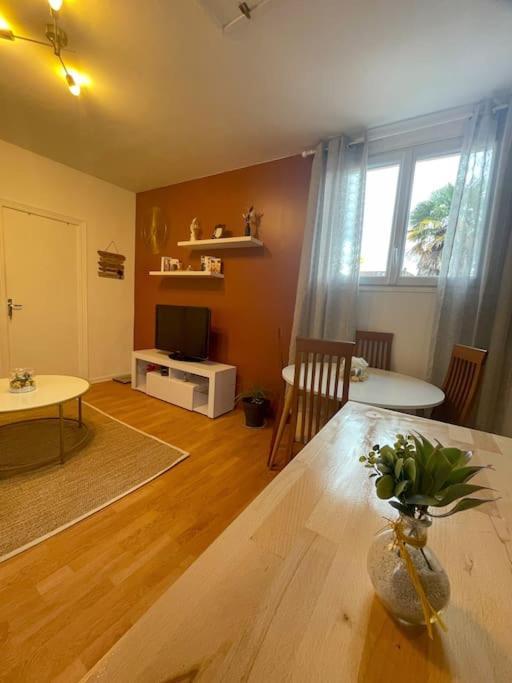 Le Floquet Apartment Vitry-sur-Seine Luaran gambar